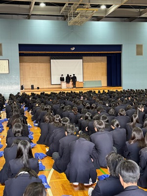 061225　終業式08